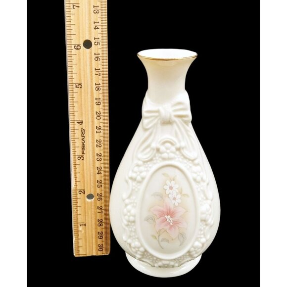 Cameo Ribbon Vase Royal Heritage Hand-Painted Floral Design Bow 6 Inch Vintage - Picture 2 of 16
